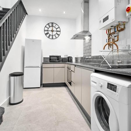 Luxe Apartment - Rowley Regis - Parking - Top Rated - Netflix - Wifi - 49Bg Cradley Heath Extérieur photo