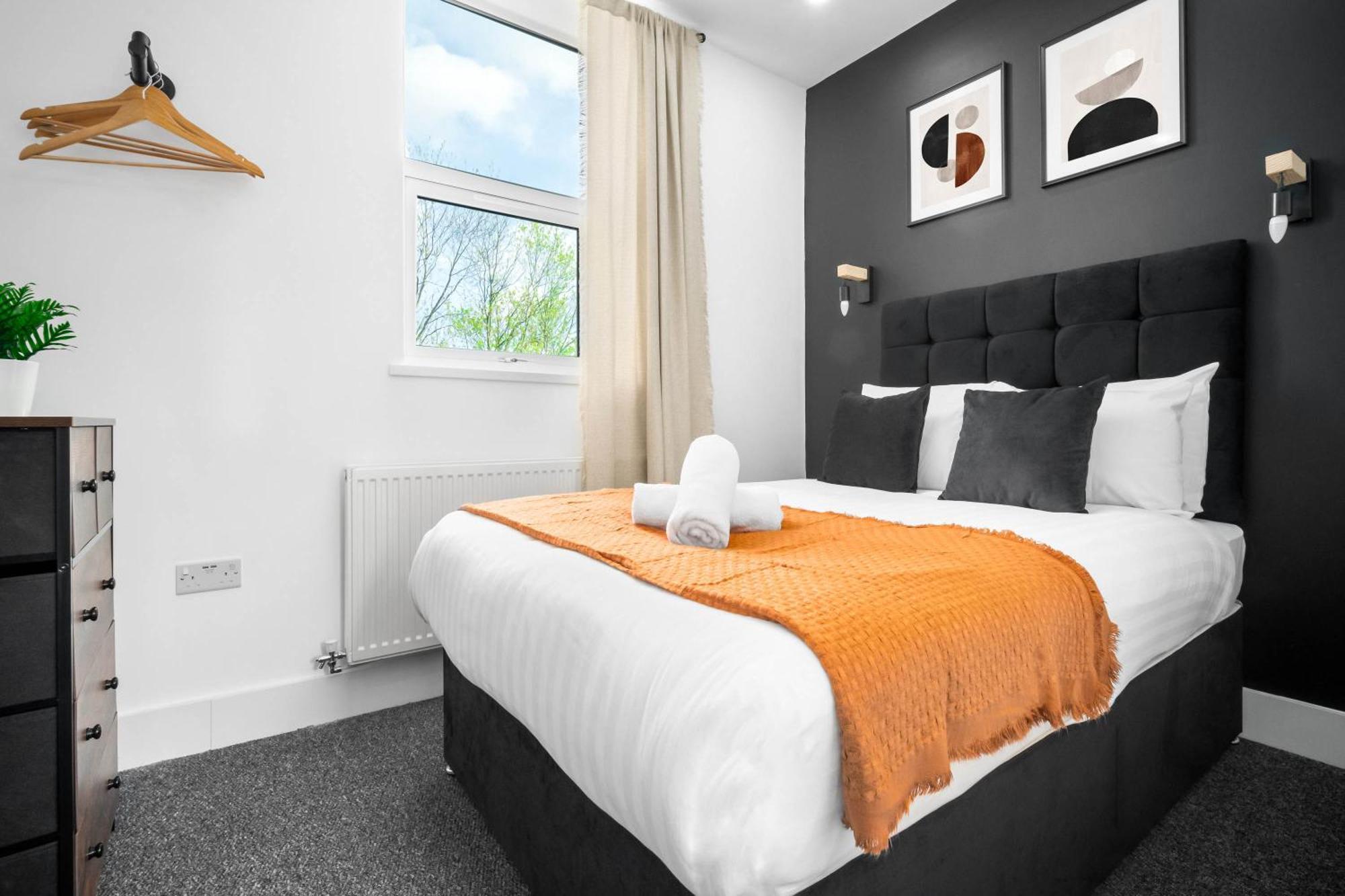 Luxe Apartment - Rowley Regis - Parking - Top Rated - Netflix - Wifi - 49Bg Cradley Heath Extérieur photo
